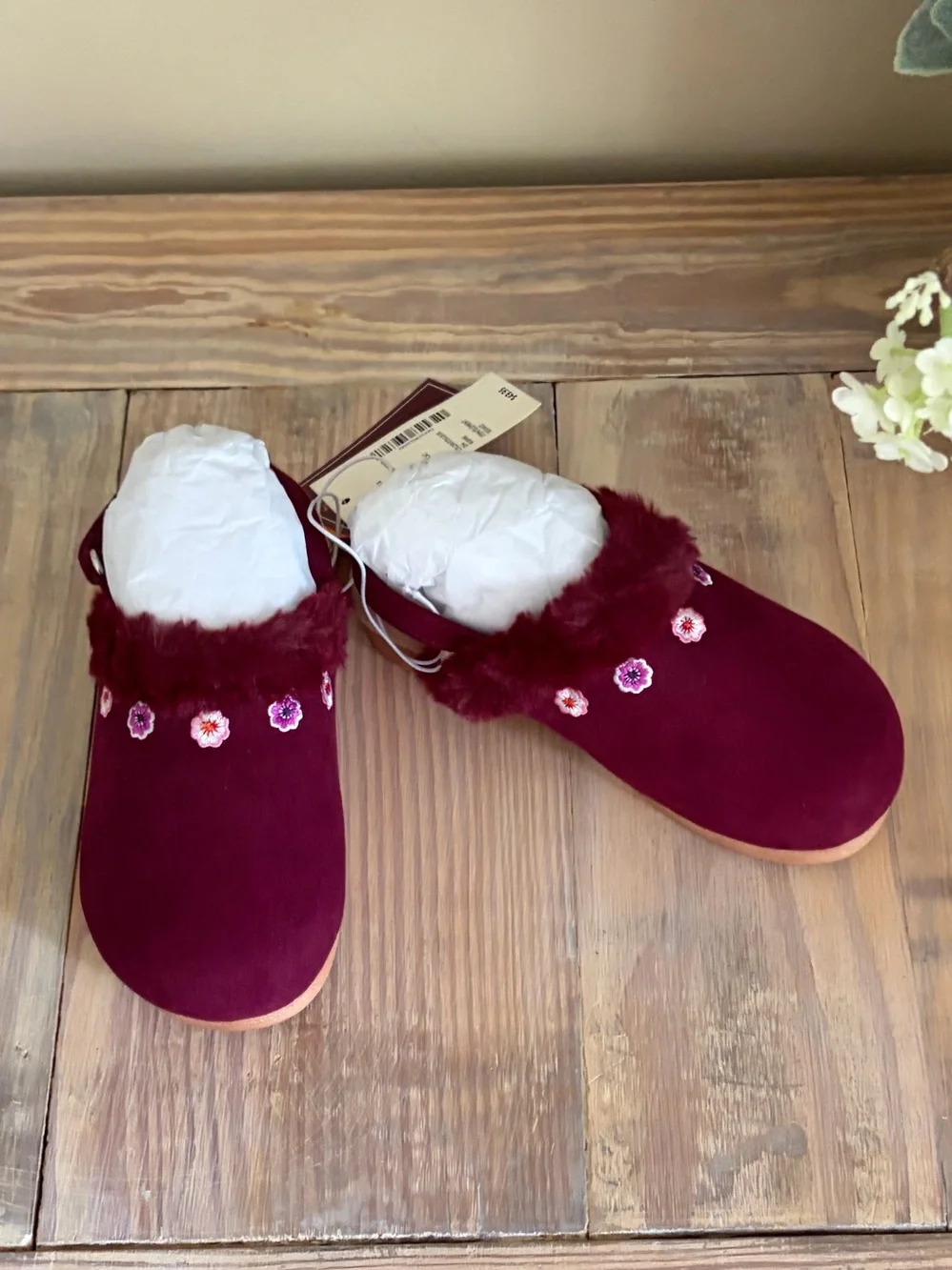 Gymboree Embroidered Floral Burgundy Clogs 💗 🆕